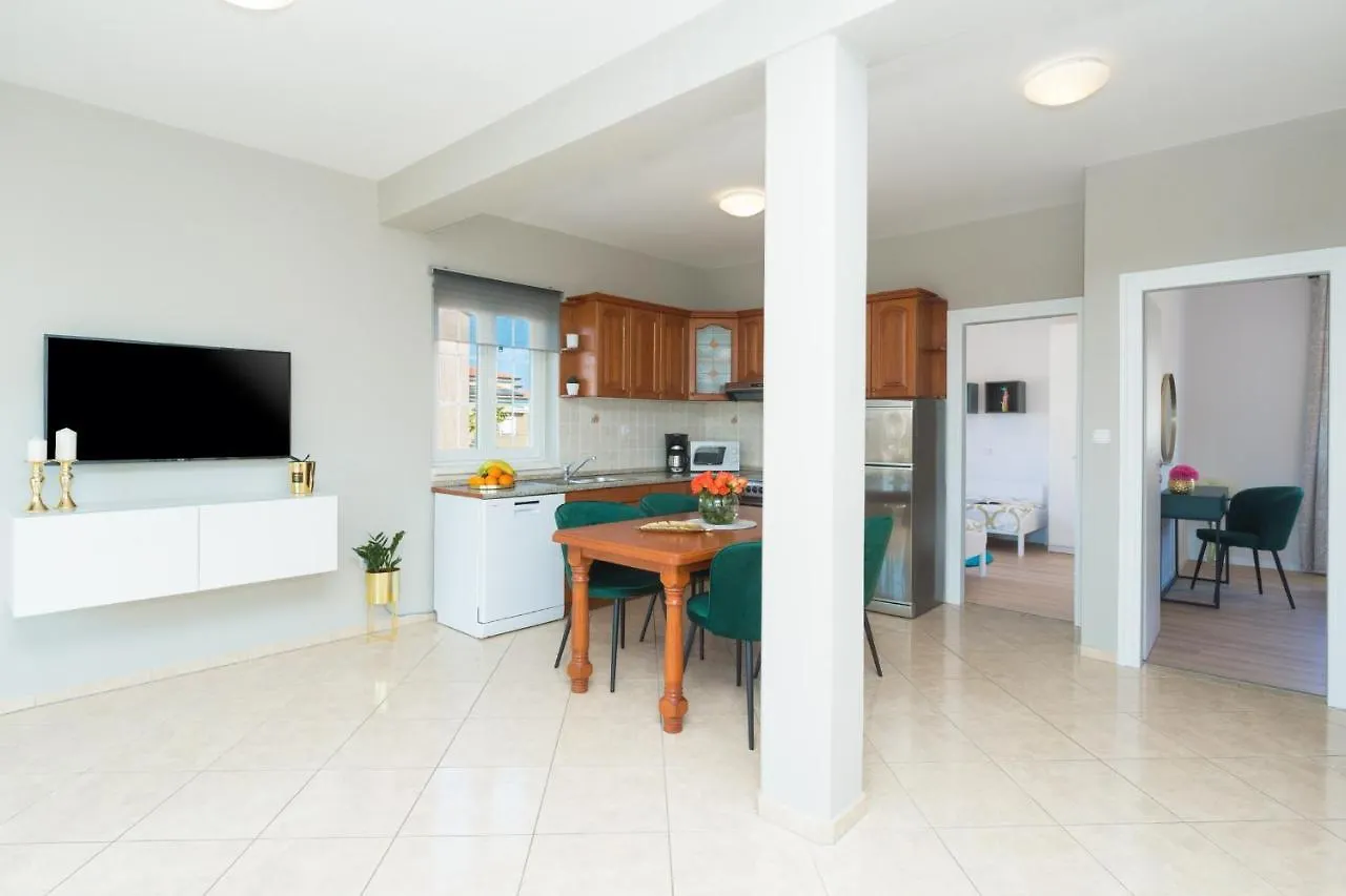 Apartment Marisol Premium - Fusslaeufig Zum Meer Funtana Croatia