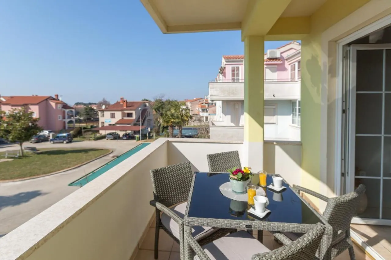 Marisol Premium - Fusslaeufig Zum Meer Funtana Apartment